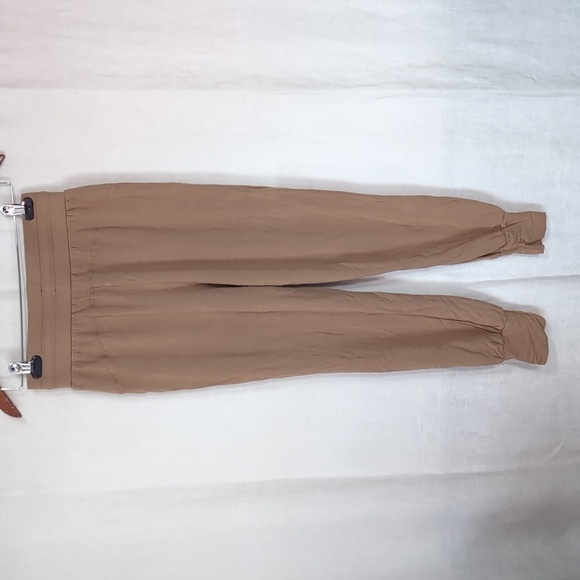 la miel Khaki-Colored Thin Sweatpant Joggers Size Small - Picture 3 of 5